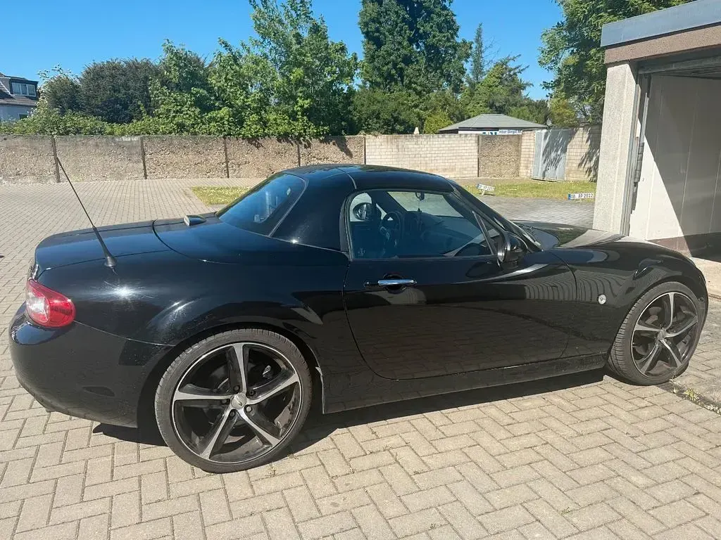 Gebraucht Mazda MX5 Center-Line 126 PS (92 kW) 2011 Schwarz Cabrio