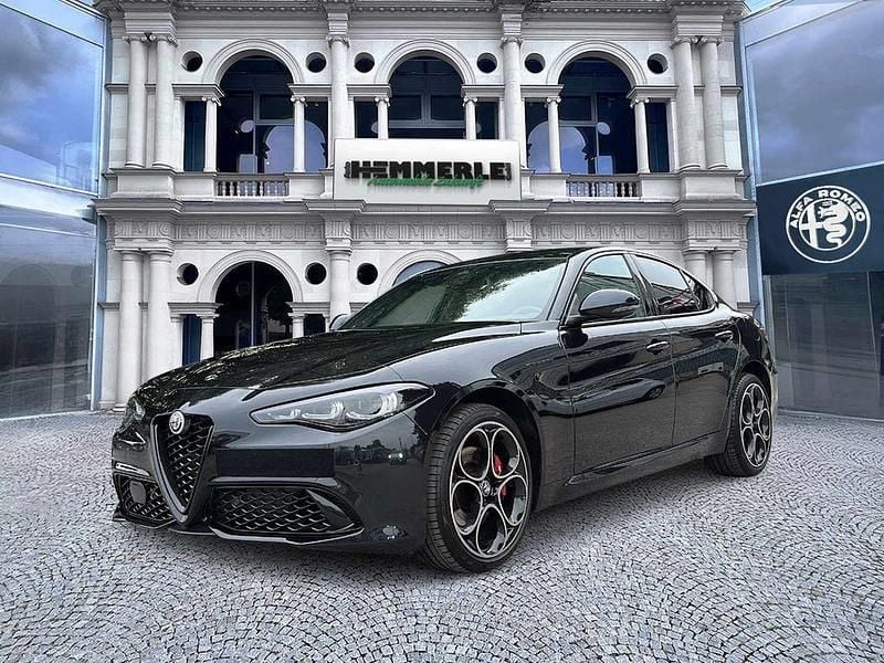 Nero vulcano Gebraucht 2023 Alfa Romeo Giulia Competizione Limousine | 35.990 € (Superpreis) - Bild 1/4