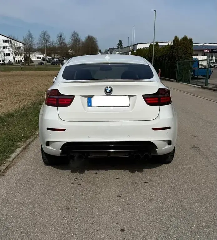 Używany BMW X6 M Performance 555 KM (408 kW) 2013 Biały SUV
