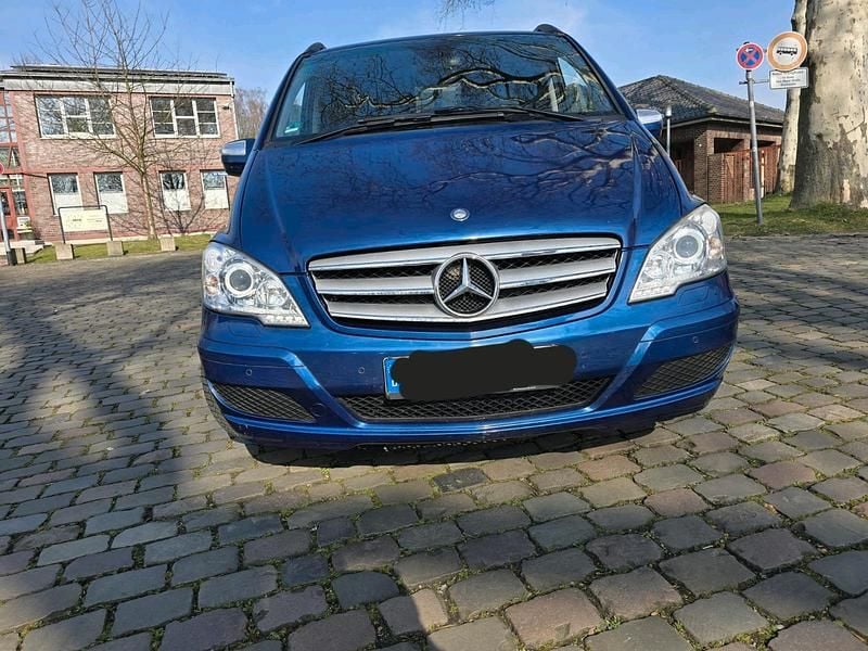 Gebraucht Mercedes Viano 163 PS (119 kW) 2012 Blau Van / Kleinbus