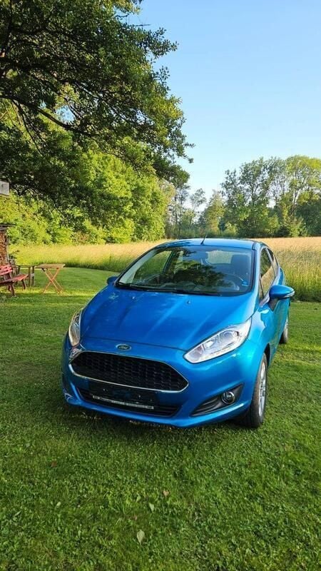 Gebraucht Ford Fiesta 60 PS (44 kW) 2016 Blau Kleinwagen