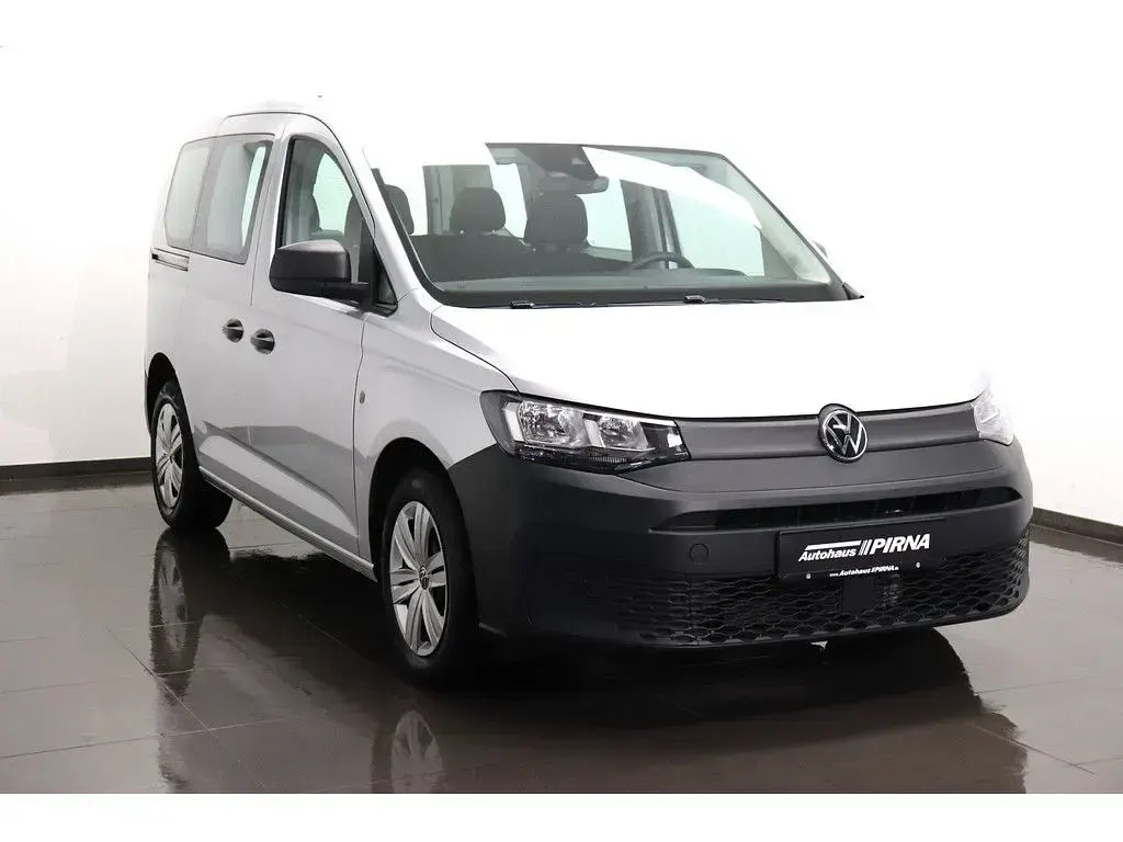 Gebraucht VW Caddy Basis 102 PS (75 kW) 2021 Reflexsilber Van / Kleinbus
