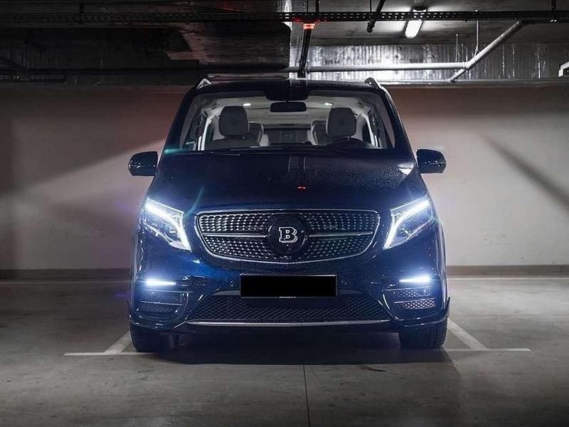 Gebraucht 2020 Mercedes V300 AMG Van / Kleinbus | 80.900 € - Bild 1/4