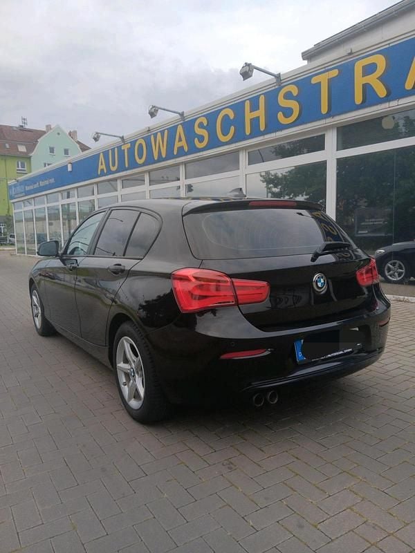 Schwarz Gebraucht 2015 BMW 120 Sport Line Kleinwagen | 9.999 € (Superpreis) - Bild 1/4