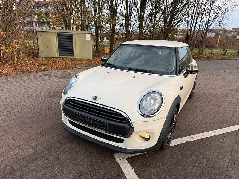 Weiß Gebraucht 2016 Mini ONE Kleinwagen | 9.700 € - Bild 1/4