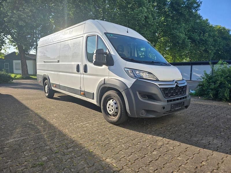 Weiß Gebraucht 2018 Citroën Jumper Van / Kleinbus | 9.700 € (Superpreis) - Bild 1/4