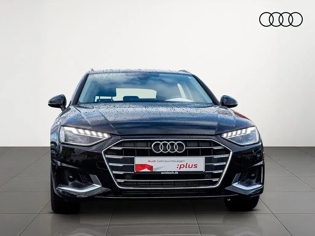 Używany Audi A4 Advanced Plus 150 KM (110 kW) 2024 Czarny Kombi