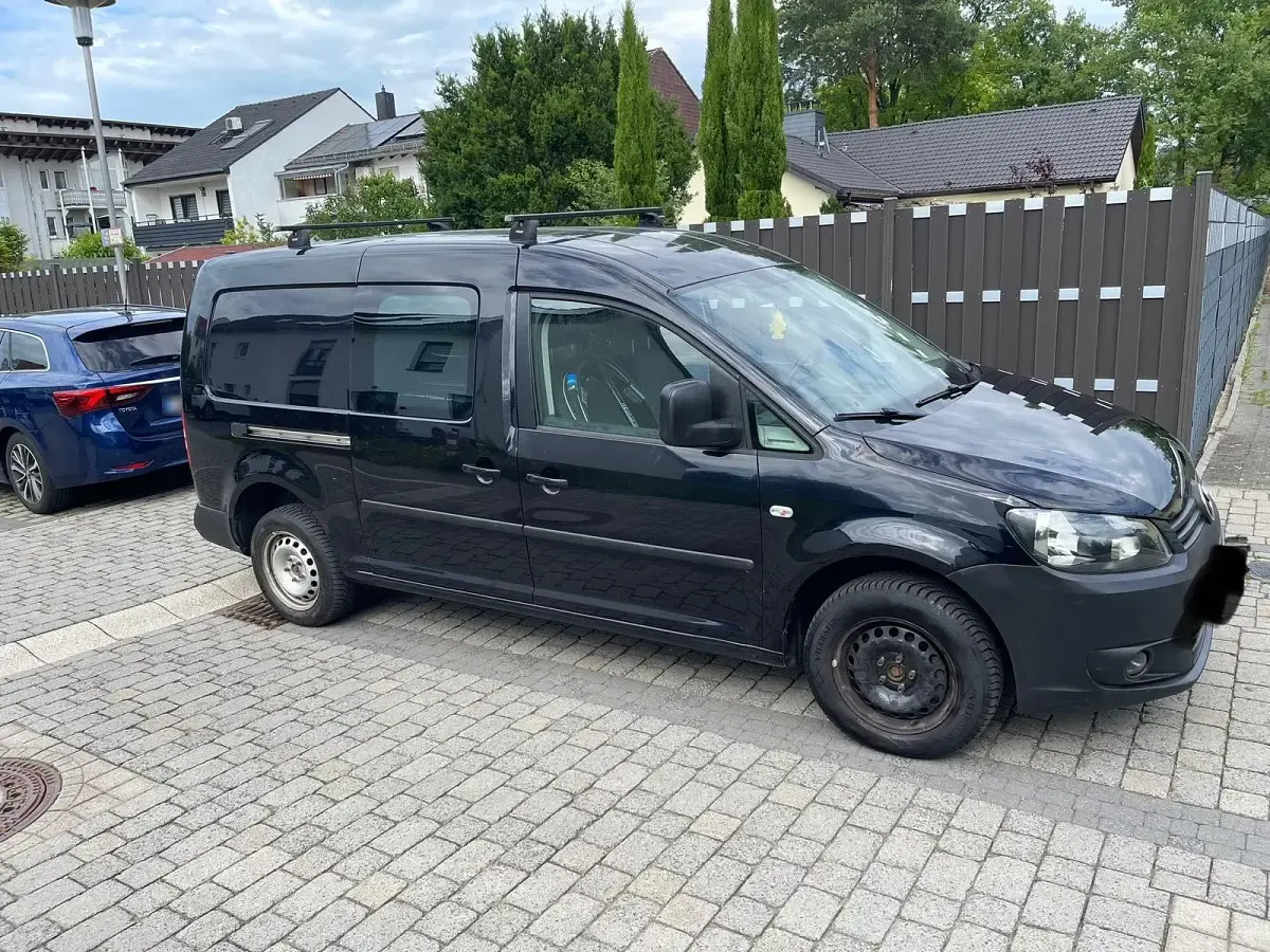 Gebraucht VW Caddy Maxi 110 PS (80 kW) 2014 Schwarz Van / Kleinbus