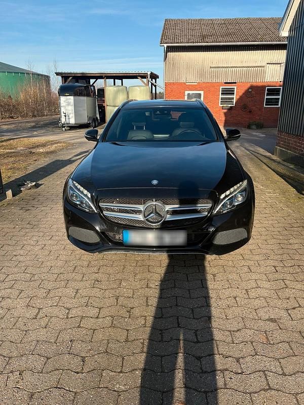 Gebraucht Mercedes C350e 210 PS (154 kW) 2017 Schwarz Kombi