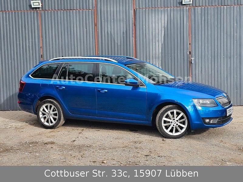 Gebraucht Skoda Octavia Elegance 105 PS (77 kW) 2013 Blau Kombi