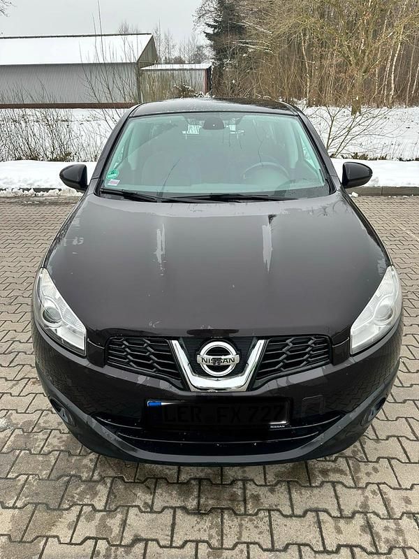 Gebraucht Nissan Qashqai 117 PS (86 kW) 2011 Schwarz SUV