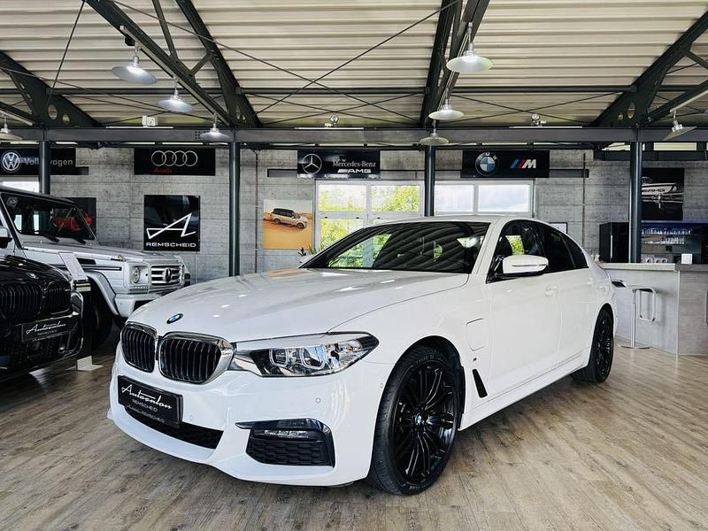 Alpinweiss iii Gebraucht 2019 BMW 530e M Sport Limousine | 30.990 € (Fairer Preis) - Bild 1/4