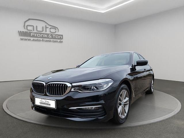 Schwarz Gebraucht 2020 BMW 530e Sport Line Limousine | 29.999 € (Fairer Preis) - Bild 1/4
