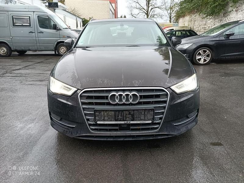Gebraucht Audi A3 Ambiente 150 PS (110 kW) 2014 Braun Limousine