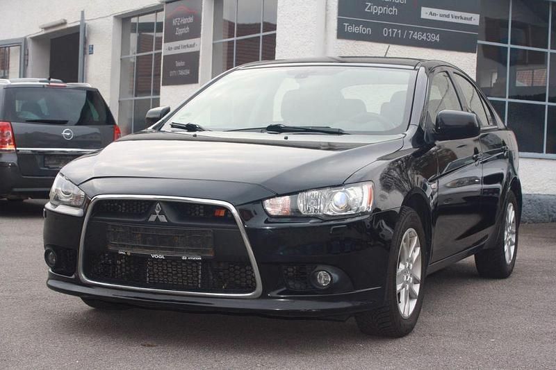 Gebraucht Mitsubishi Lancer Sportback 150 PS (110 kW) 2012 Schwarz Limousine