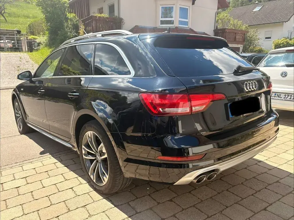 Gebraucht Audi A4 Allroad Comfort 163 PS (119 kW) 2017 Schwarz Kombi