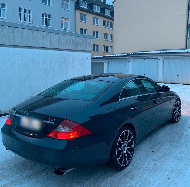 Gebraucht Mercedes CLS320 224 PS (164 kW) 2006 Andere farben Coupé