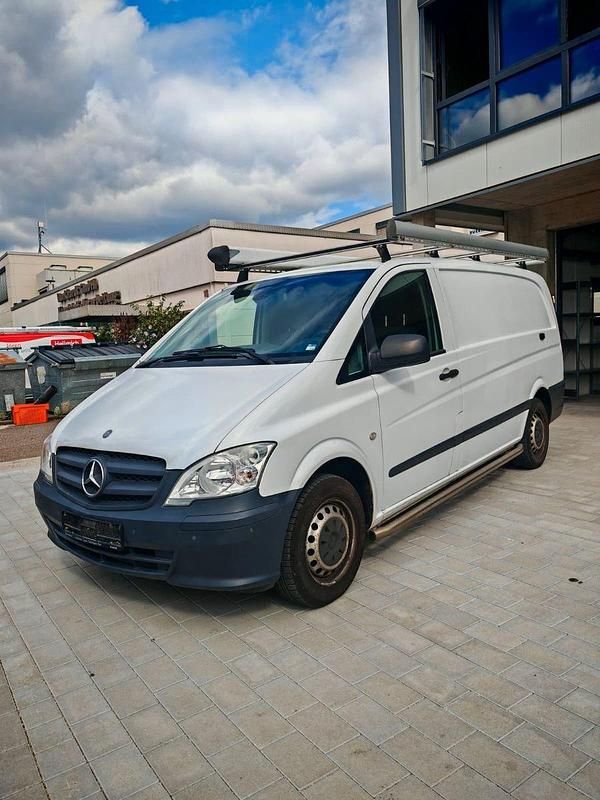 Weiß Gebraucht 2013 Mercedes Vito Van / Kleinbus | 11.000 € (Teuer) - Bild 1/4