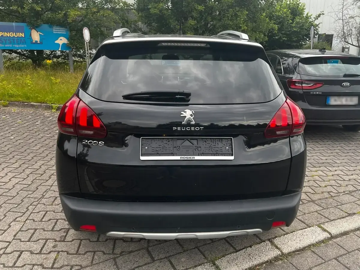 Gebraucht Peugeot 2008 110 PS (80 kW) 2018 Schwarz SUV