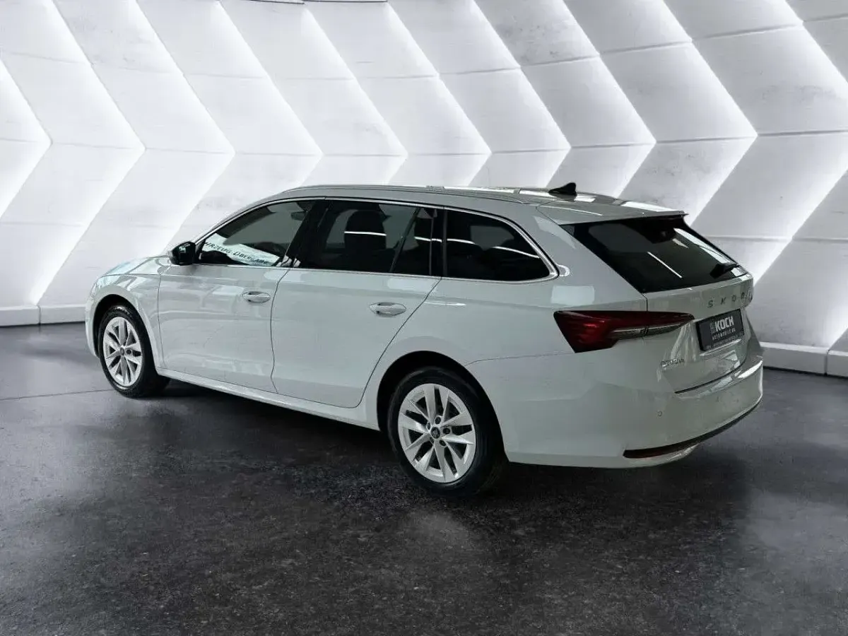 Nowe Skoda Octavia 150 KM (110 kW) 2026 Biały Kombi