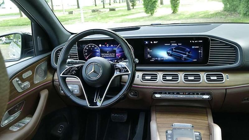 Grau Gebraucht 2024 Mercedes GLE450 AMG Advanced Plus SUV | 115.000 € - Bild 1/4