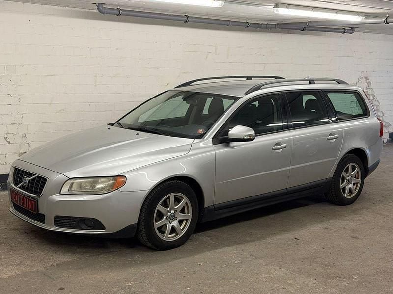 Silber Gebraucht 2008 Volvo V70 Kinetic Kombi | 4.800 € (Guter Preis) - Bild 1/4