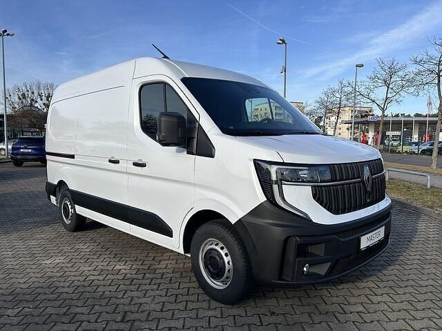 Second-hand Renault Master 150 CP (110 kW) 2025 Alb Monovolum