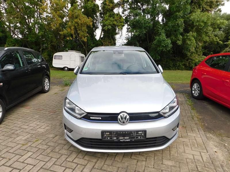 Silber Gebraucht 2015 VW Golf Sportsvan Comfortline Van / Kleinbus | 11.990 € (Etwas zu teuer) - Bild 1/4