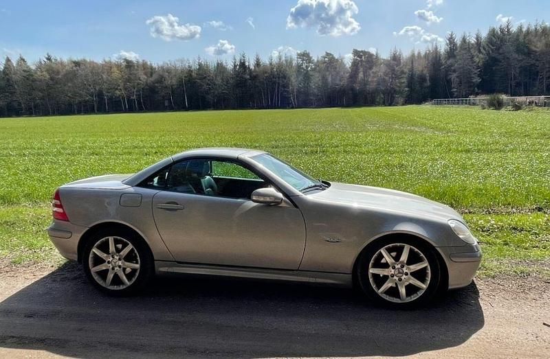 Silber Gebraucht 2002 Mercedes SLK200 Edition Cabrio | 8.800 € - Bild 1/4