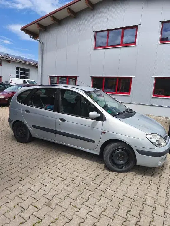 Gebraucht Renault Scénic 95 PS (69 kW) 2000 Grau Van / Kleinbus