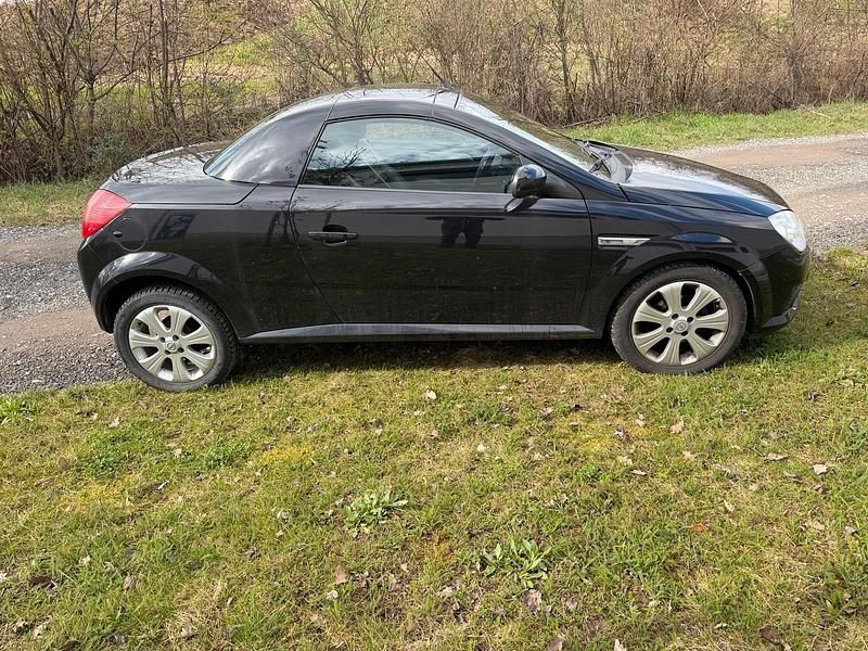 Gebraucht Opel Tigra 90 PS (66 kW) 2009 Schwarz Cabrio