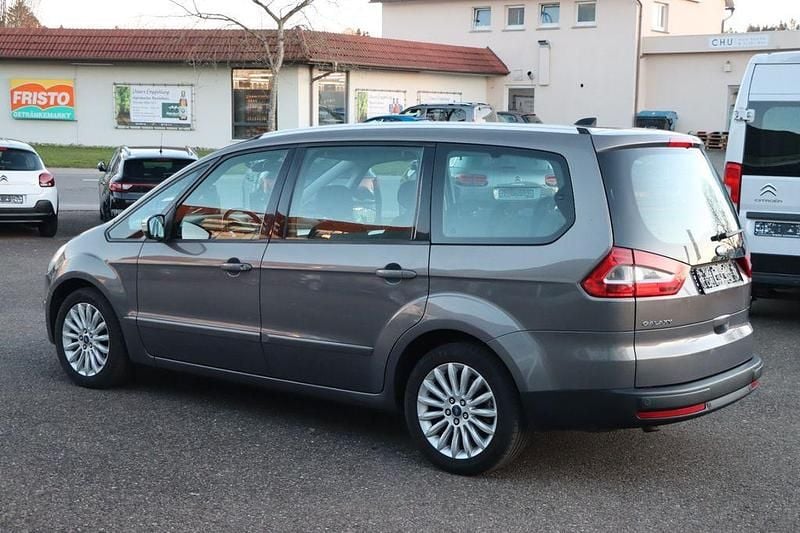 Gebraucht Ford Galaxy Business Edition 160 PS (117 kW) 2015 Braun Van / Kleinbus