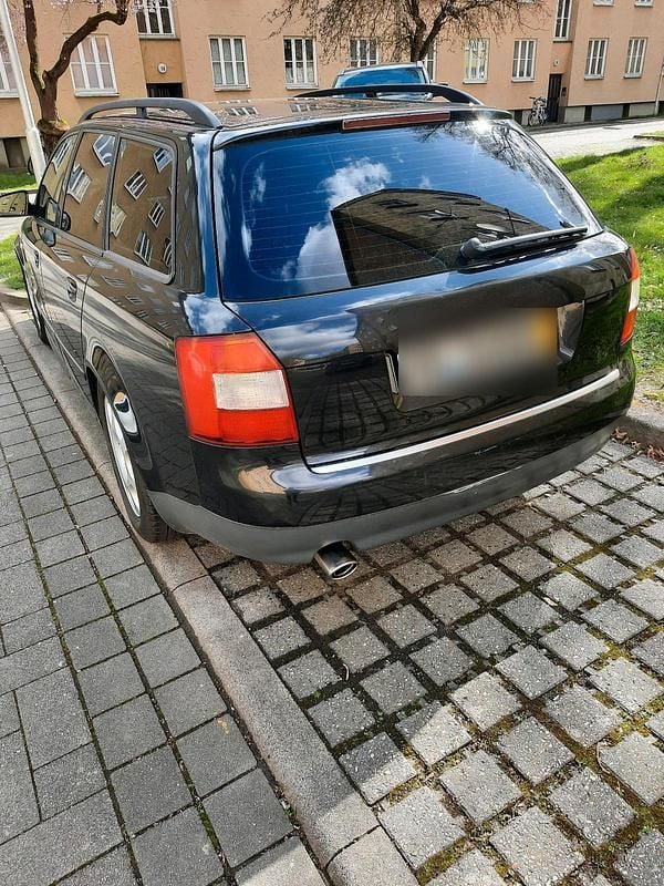 Gebraucht Audi A4 S-Line 132 PS (97 kW) 2002 Schwarz Kleinwagen