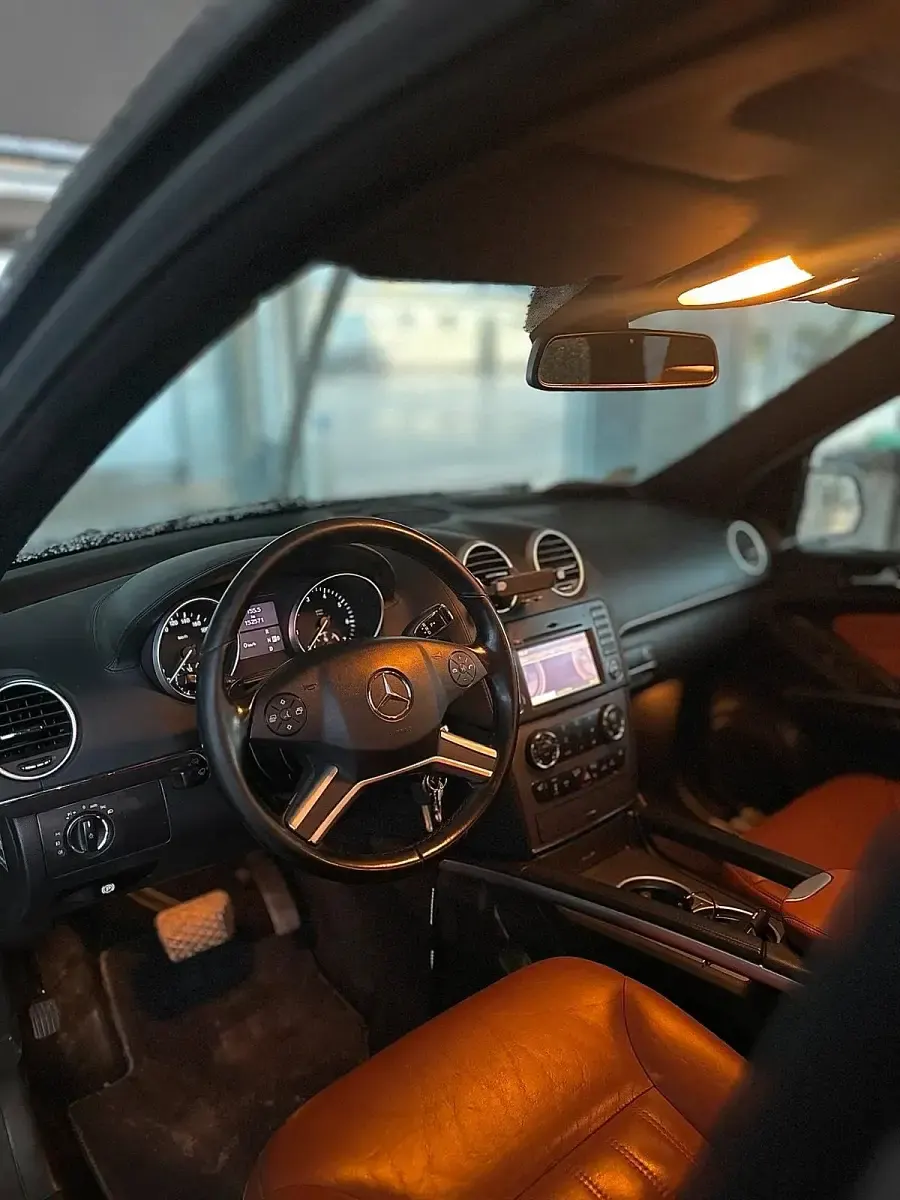 Gebraucht Mercedes ML500 Exclusive 387 PS (284 kW) 2009 Silber SUV