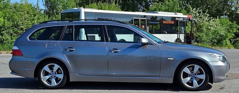 Gebraucht BMW 520 Exclusive 177 PS (130 kW) 2009 Grau Kombi