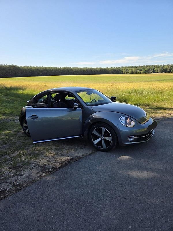 Grau Gebraucht 2013 VW Beetle Coupé | 13.000 € (Fairer Preis) - Bild 1/4