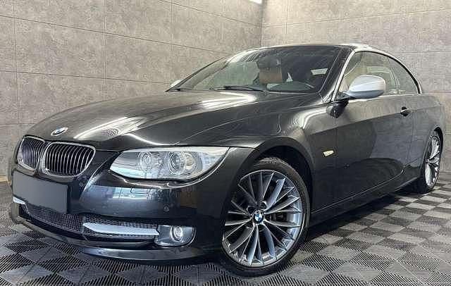 Gebraucht BMW 335 306 PS (225 kW) 2012 Schwarz metallic Cabrio
