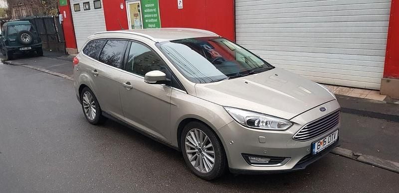 Gebraucht Ford Focus Titanium 150 PS (110 kW) 2015 Beige Limousine