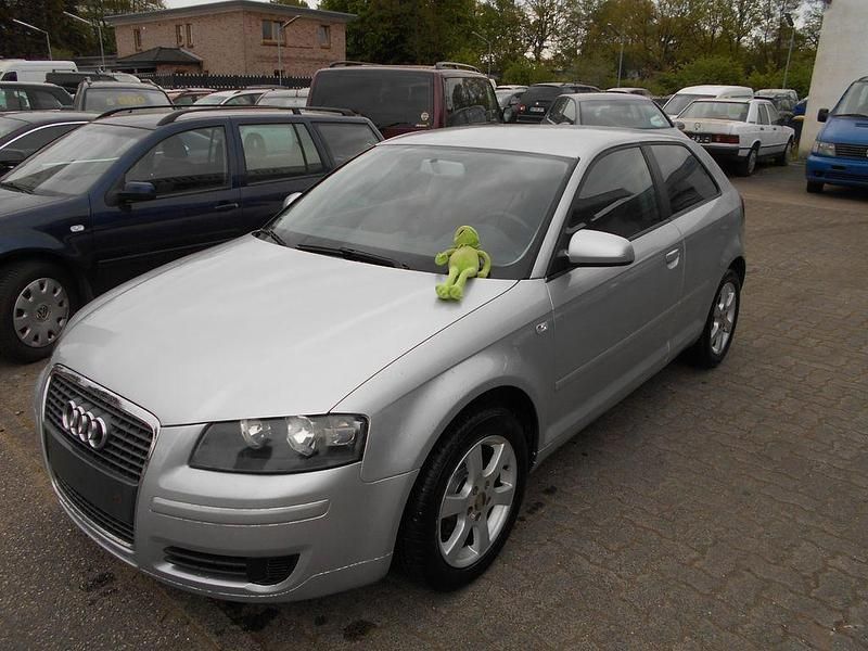 Gebraucht Audi A3 Attraction 102 PS (75 kW) 2006 Silber Kleinwagen