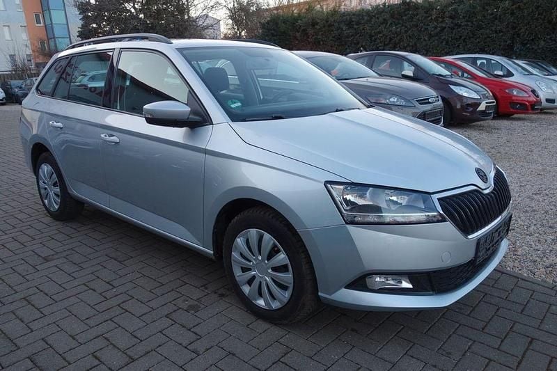 Używany Skoda Fabia Cool Plus 75 KM (55 kW) 2019 Srebrny Kombi