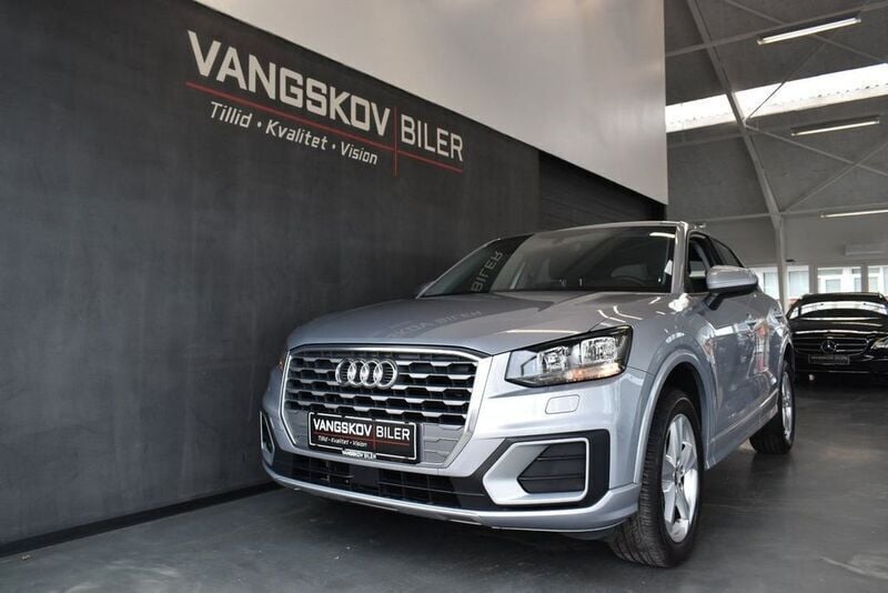 Silber Gebraucht 2019 Audi Q2 Sport SUV | 19.000 € (Superpreis) - Bild 1/4