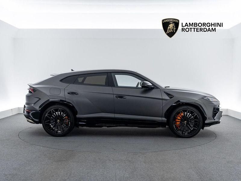 Second-hand Lamborghini Urus 2025 Gri SUV