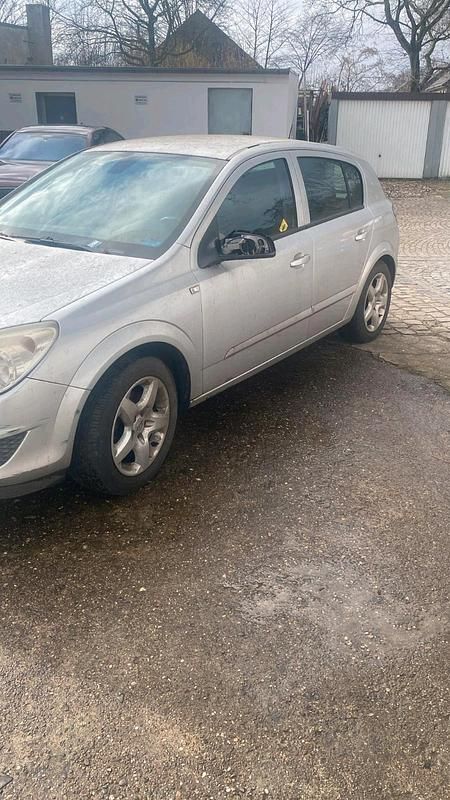 Gebraucht Opel Astra 90 PS (66 kW) 2007 Silber Kleinwagen