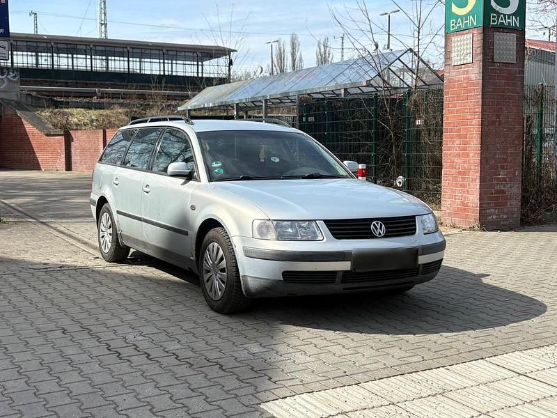 Gebraucht VW Passat 140 PS (102 kW) 1997 Silber Kombi