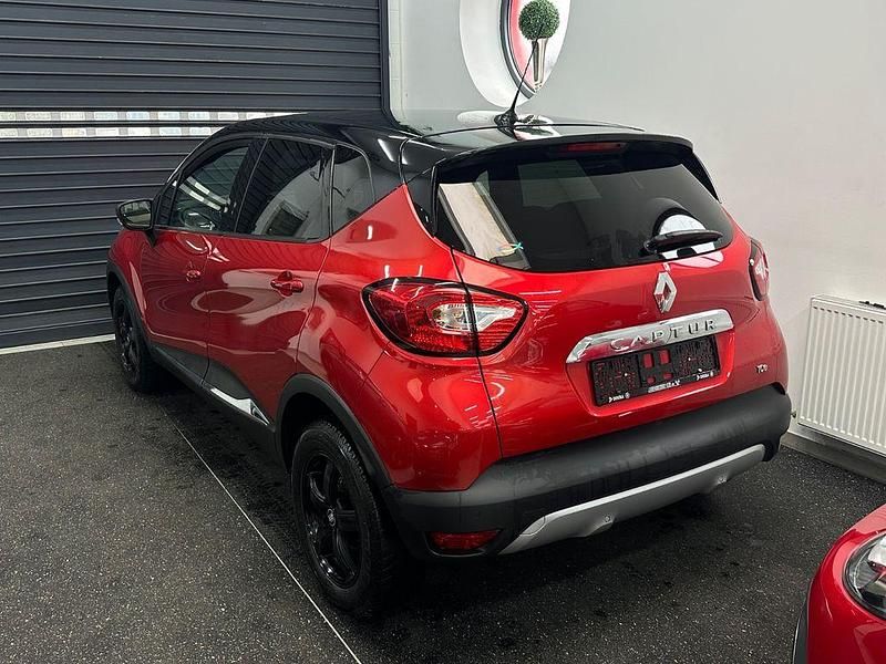 Gebraucht Renault Captur XMOD 118 PS (86 kW) 2016 Rot SUV