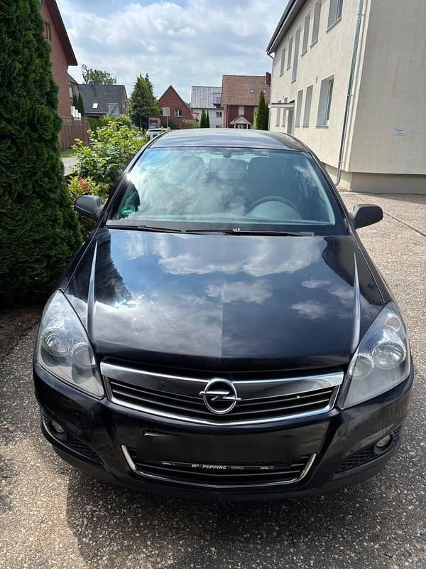 Schwarz Gebraucht 2009 Opel Astra Kombi | 2.100 € (Fairer Preis) - Bild 1/4