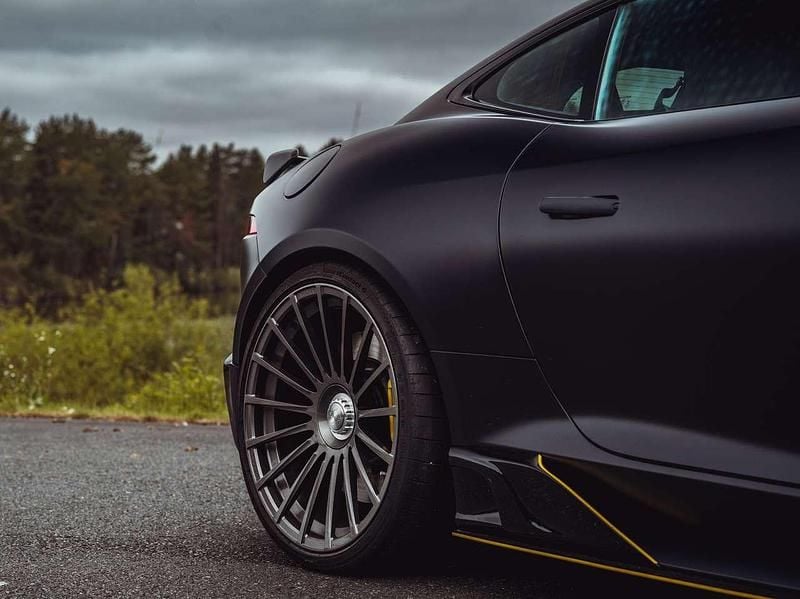 Gebraucht Jaguar F-Type R 575 PS (422 kW) 2023 Svo premium palette black Coupé