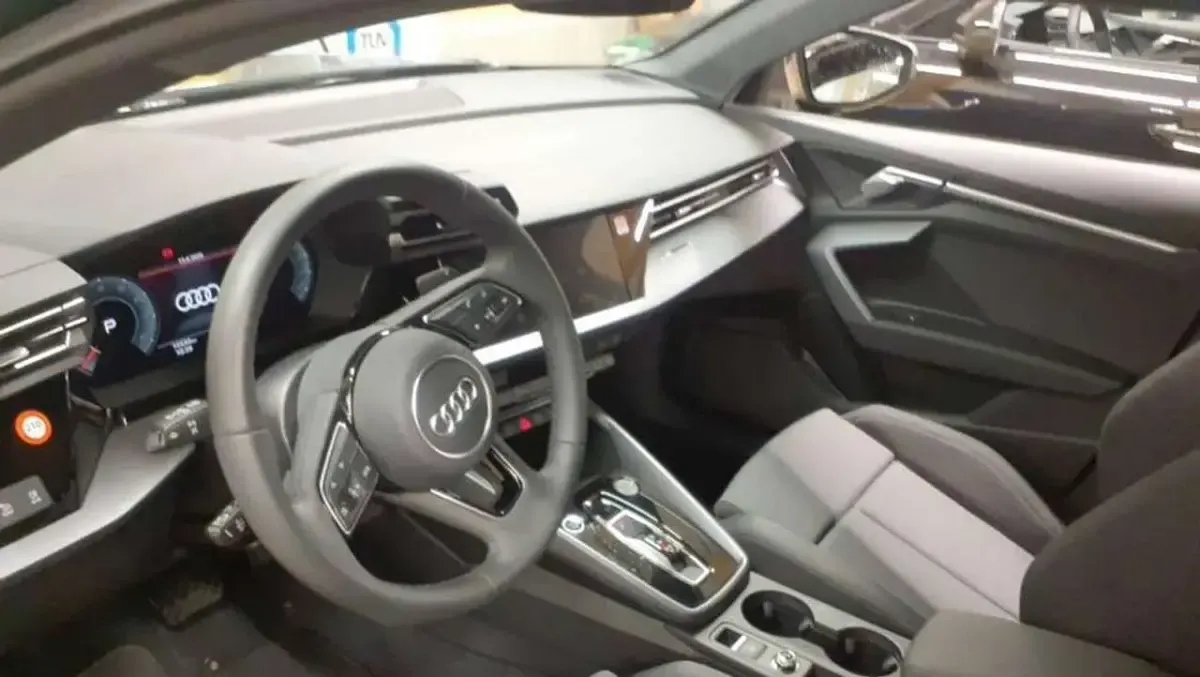 Occasion Audi A3 Advanced Plus 150 ch (110 kW) 2025 Gris Berline