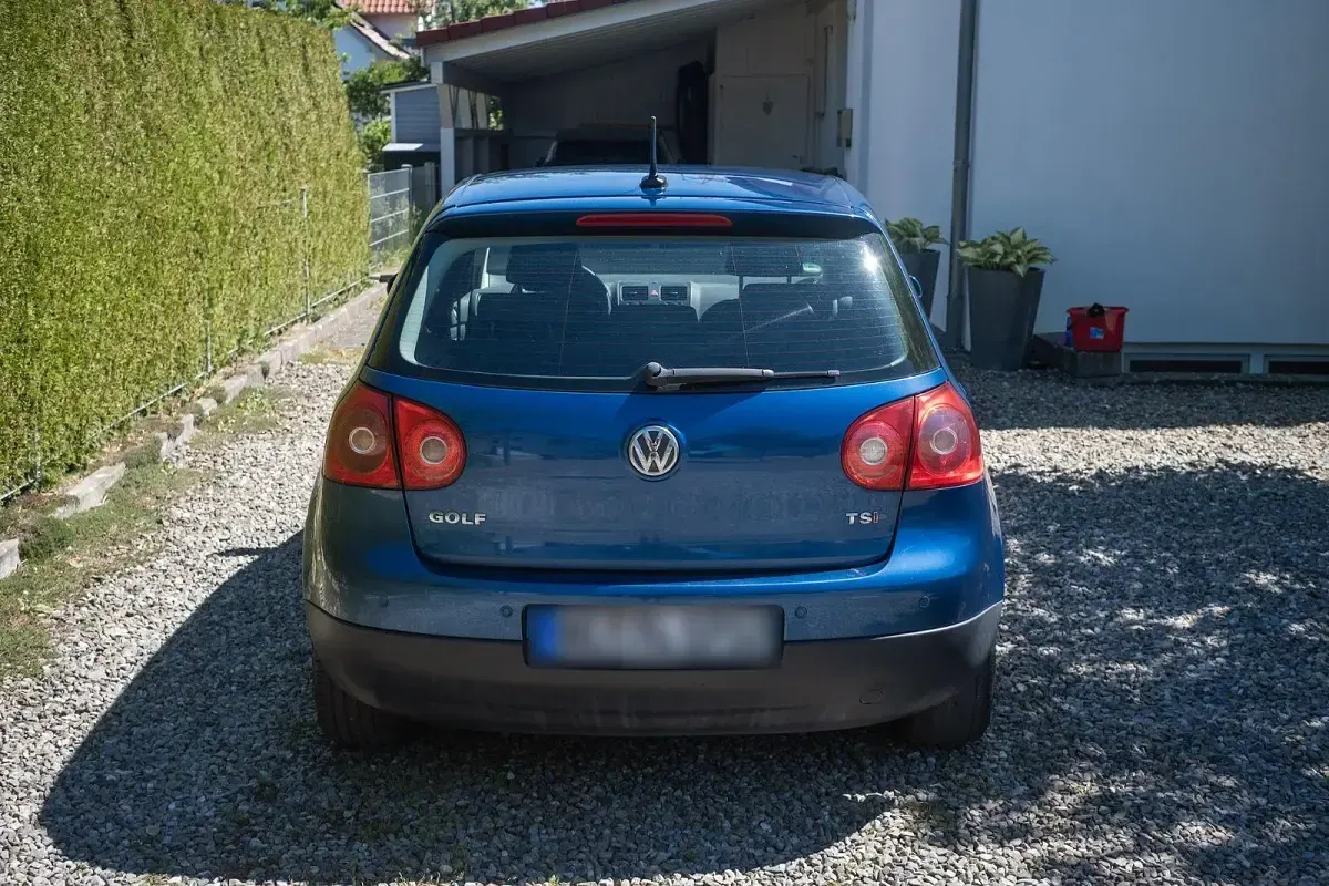 Gebraucht VW Golf V Comfortline 140 PS (102 kW) 2007 Blau Limousine