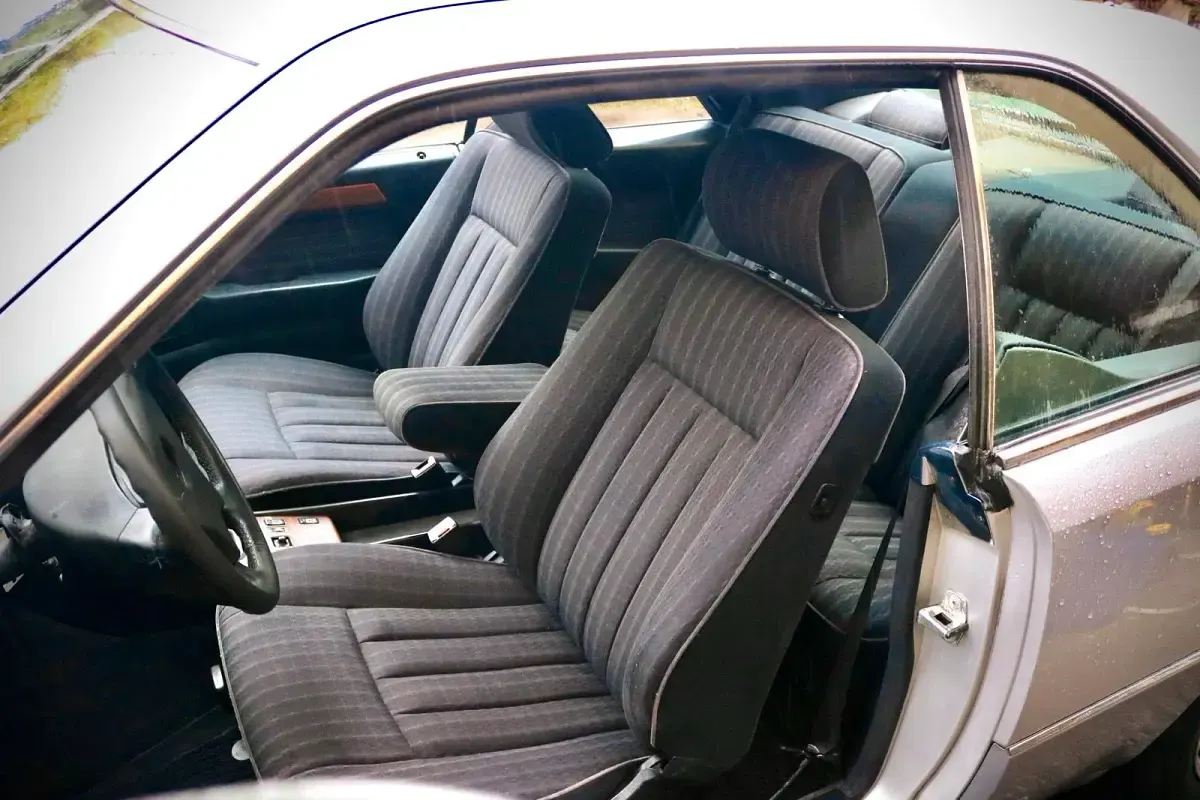 Gebraucht Mercedes E230 132 PS (97 kW) 1992 Silber Coupé